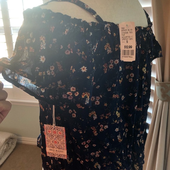 Top - Picture 3 of 6